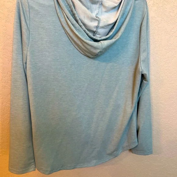 32 Degrees women’s full zip light weight hoodie. Soft blue. Large. - Picture 2 of 3